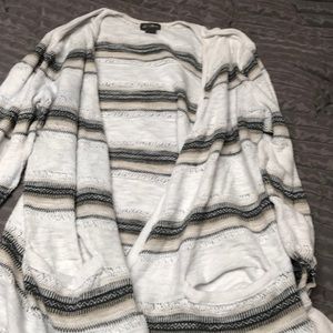 XL Eddie Bauer cardigan tan, white, olive green